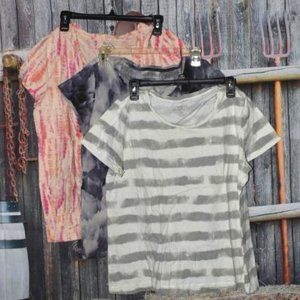💙2 for $15 Lot of Three Tie Dye Tops Tee Shirts L/XL Pink Gray Crew Vee Sonoma
